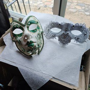 Italian made Mardie Gra mask green and white design